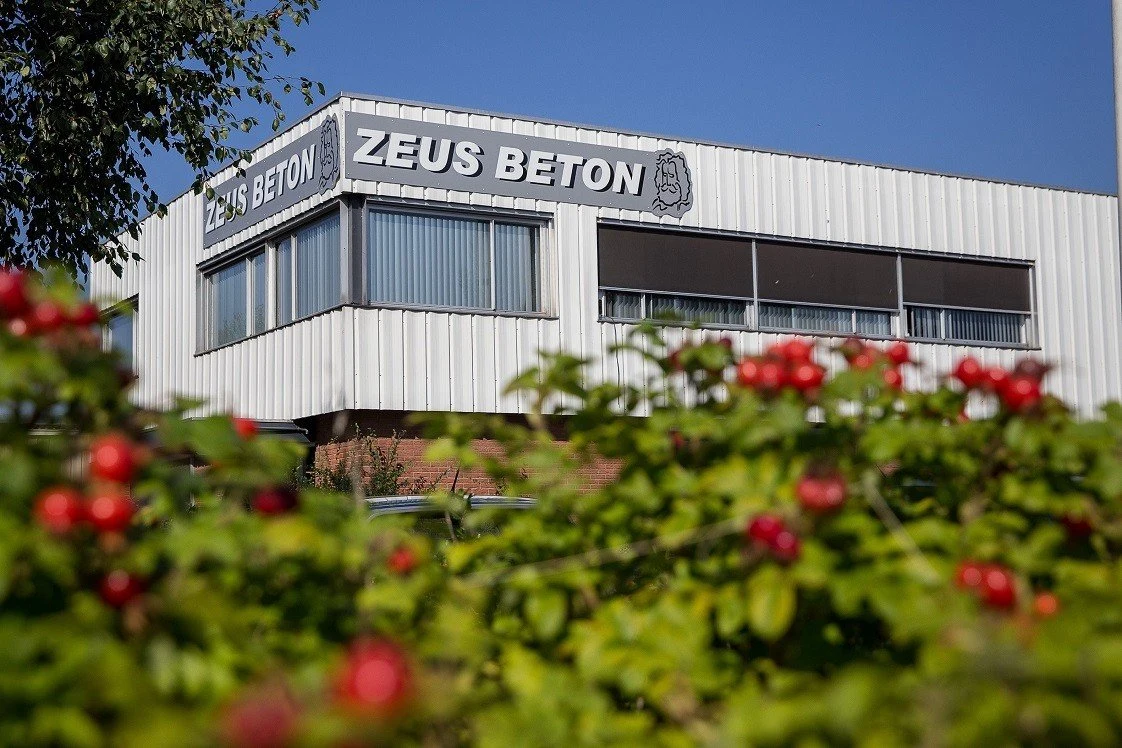 Het bedrijfspand van Zeus Beton in Hardenberg